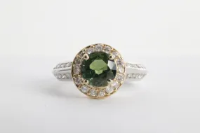 14k White Gold 0.49ctw Diamond 1.85ctw Green Sapphire Ring Size 6.5 (4.90g.)