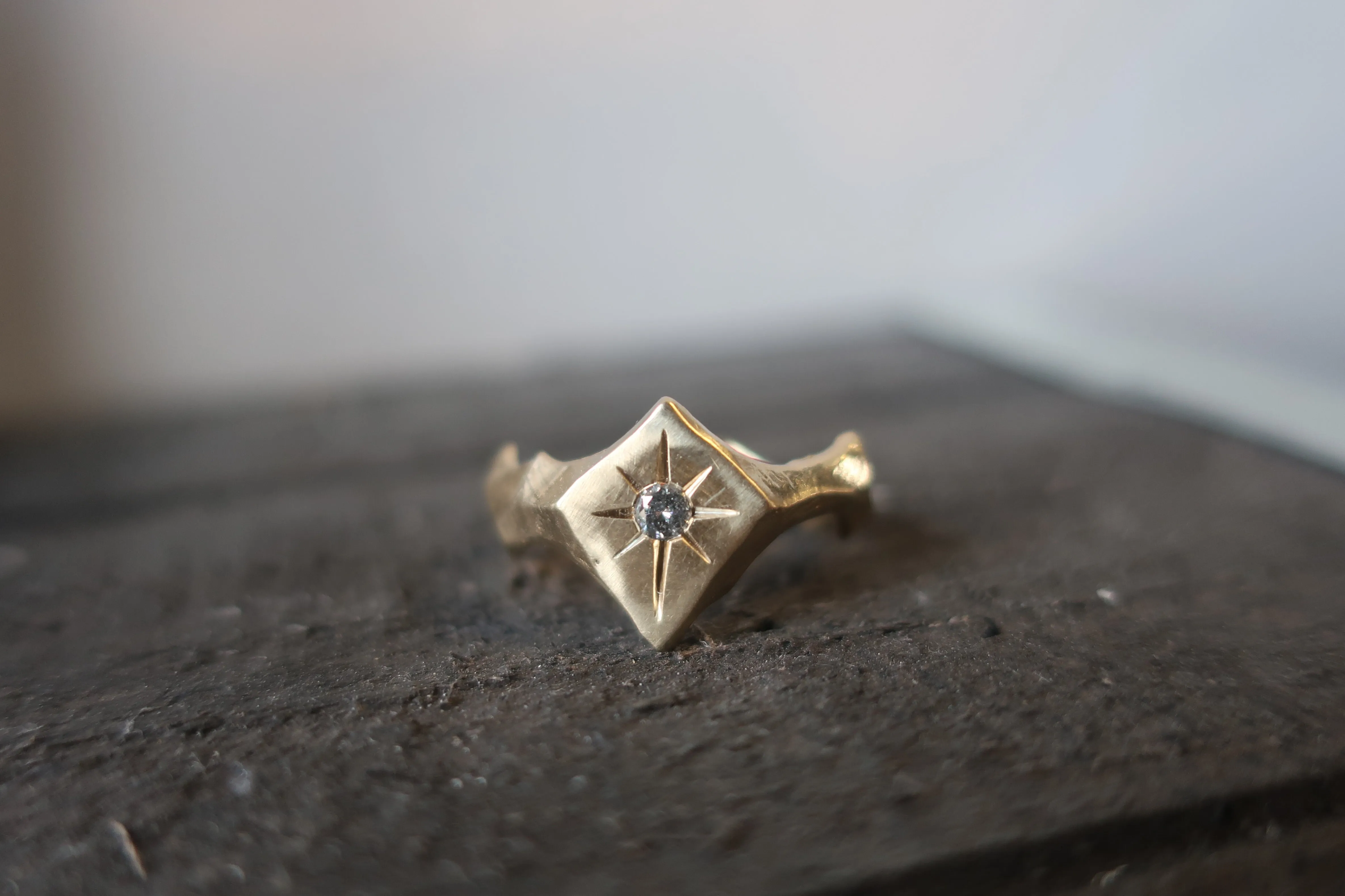 14k Yellow Gold Kite Signet