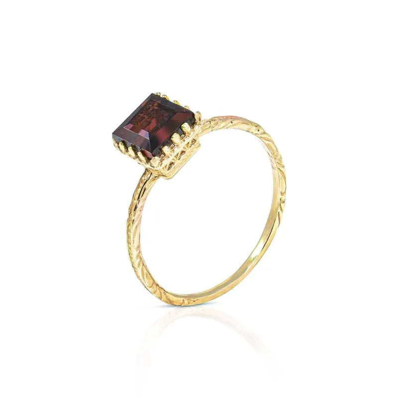 14K Yellow Gold Square Red Garnet 5X5mm Ring