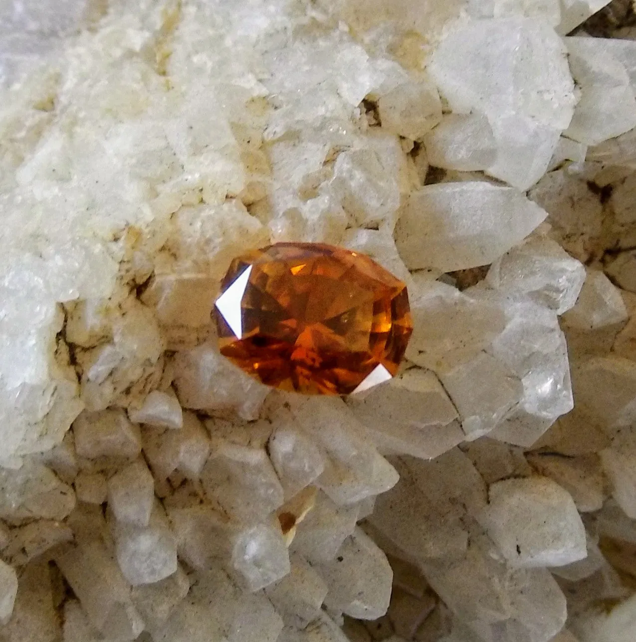 1.99ct PADPARADSCHA ORANGE MONTANA SAPPHIRE