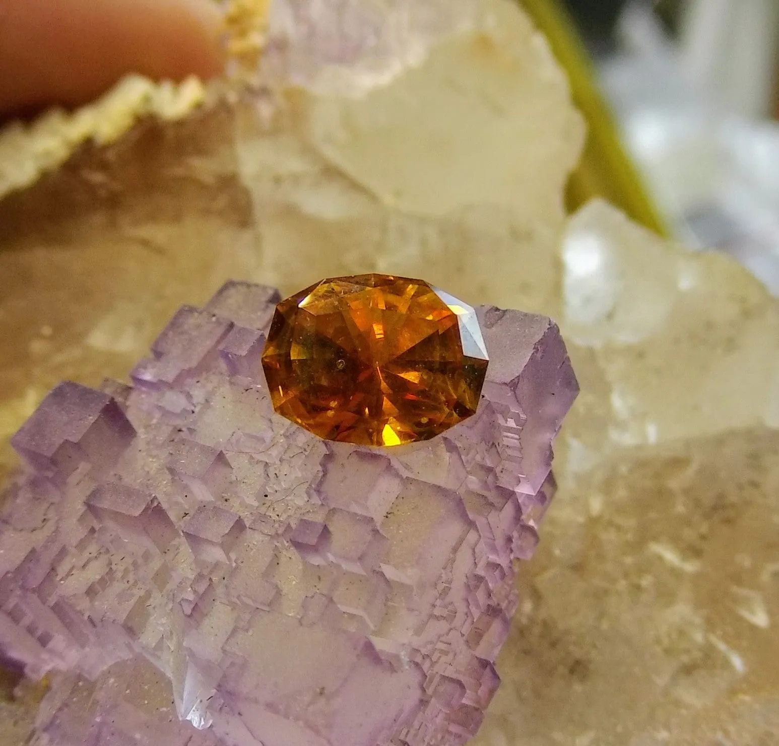 1.99ct PADPARADSCHA ORANGE MONTANA SAPPHIRE