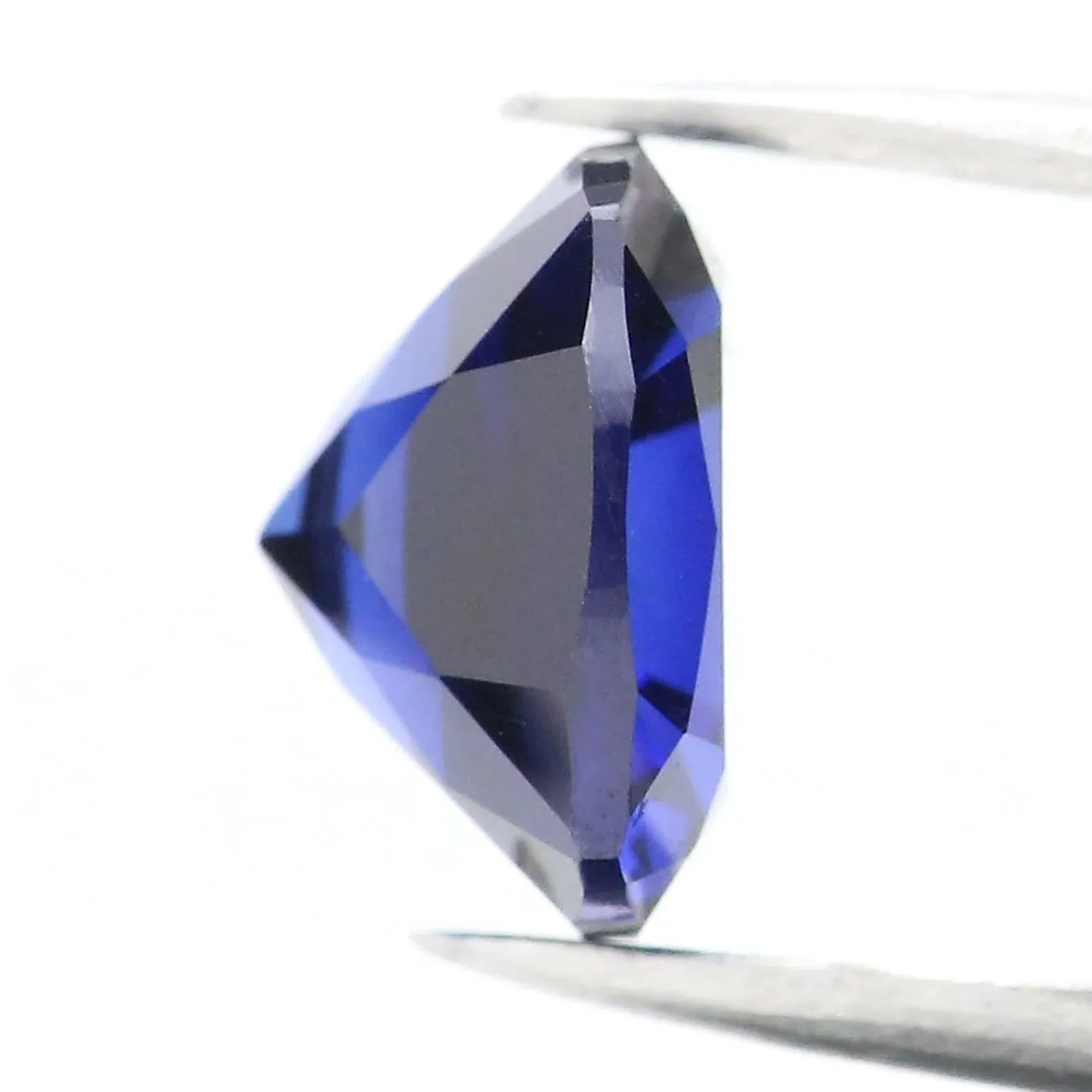 2.74 Ct Blue Color Created Sapphire Cushion Gemstone VS1 Clarity 8.00 MM GN33