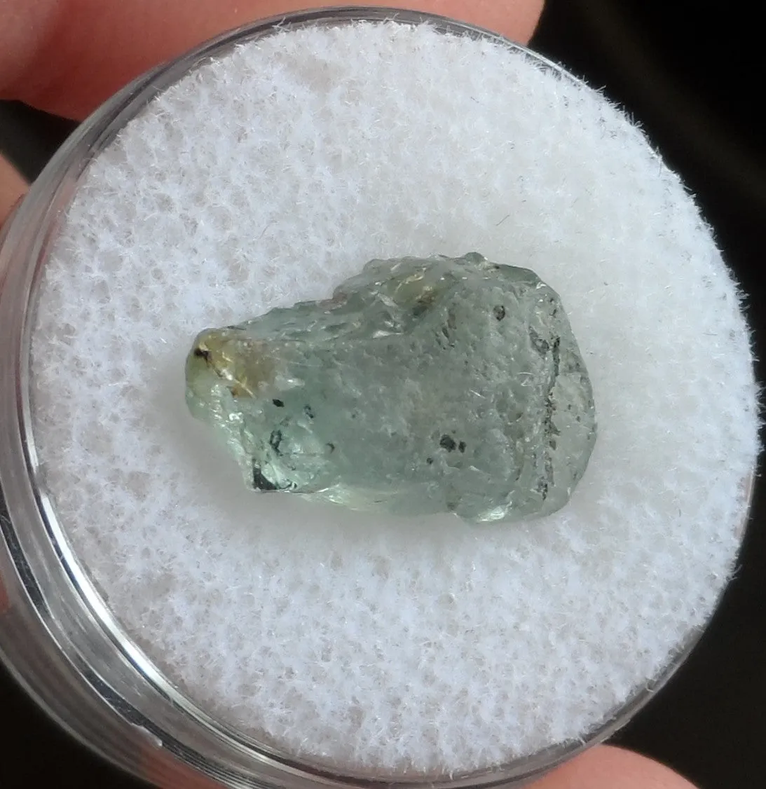 7.82 cts UNIQUE SHAPED, LEAF GREEN COLOR, MONTANA SAPPHIRE ROUGH