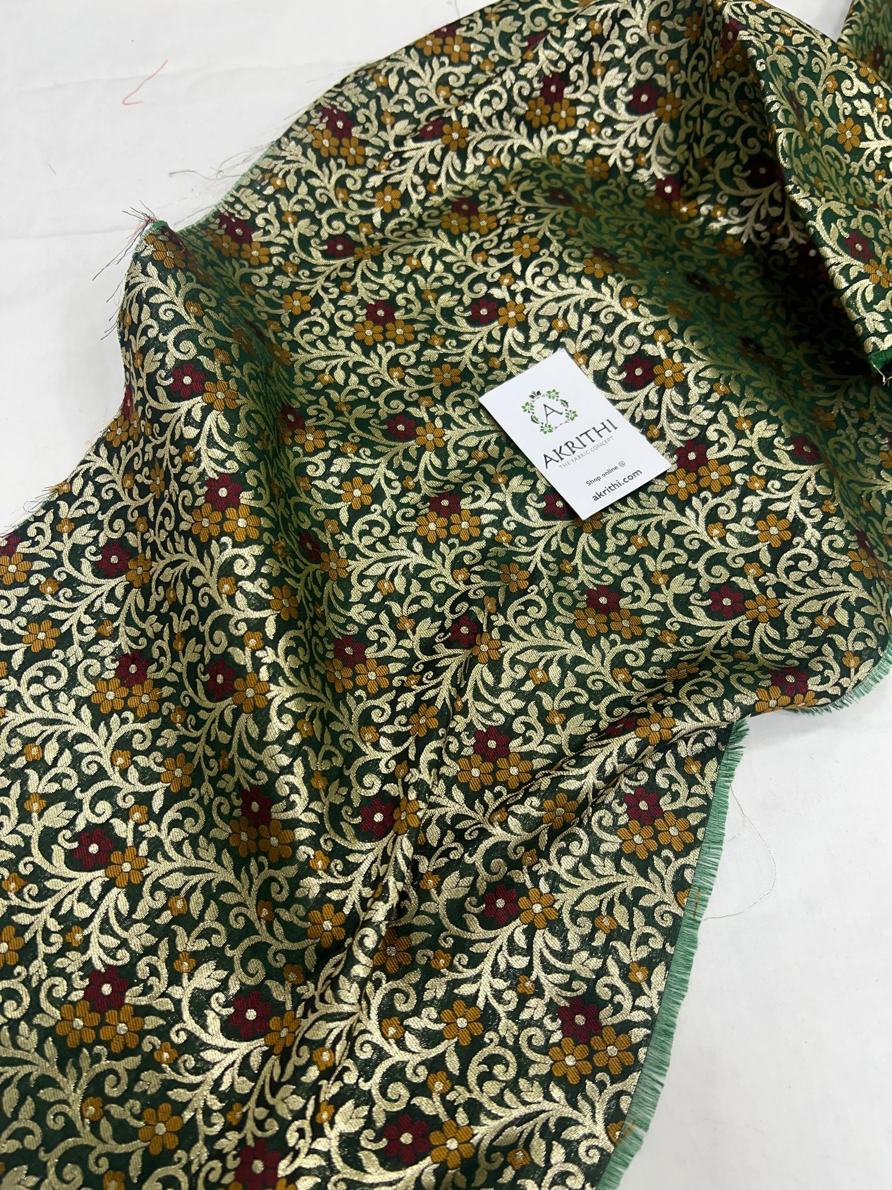 Banarasi brocade fabric 30 cms cut