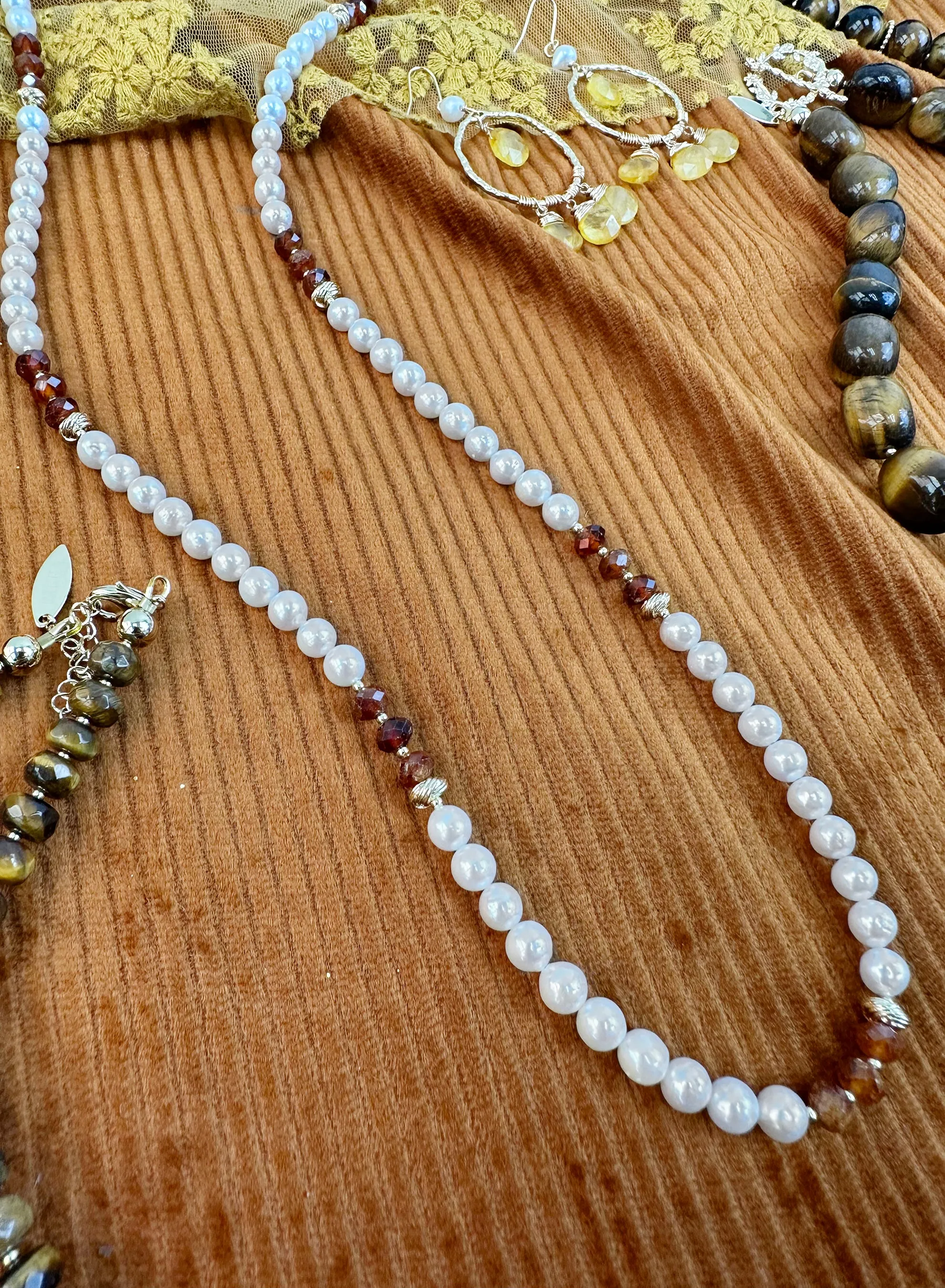 Freshwater Pearls With Orange Garnet Multi-Way Necklace KN036