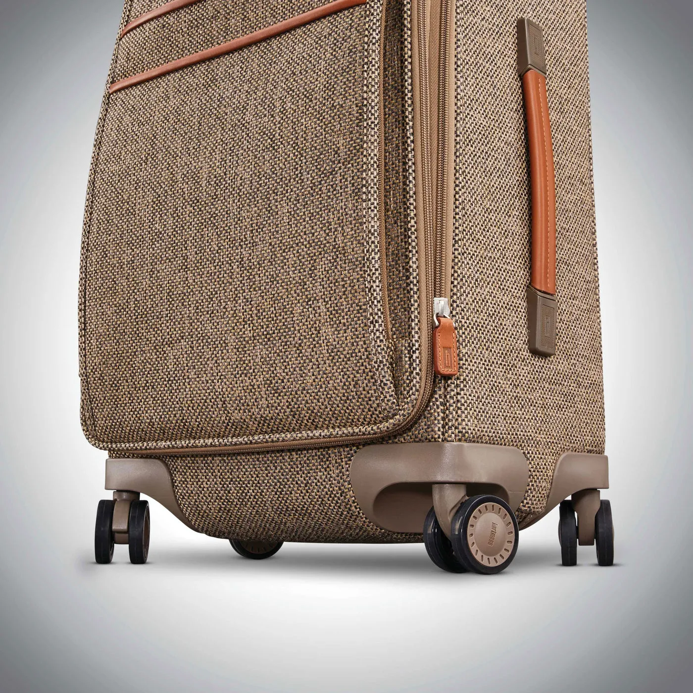 Hartmann  Hartmann Tweed Legend Extended Journey Expandable Spinner