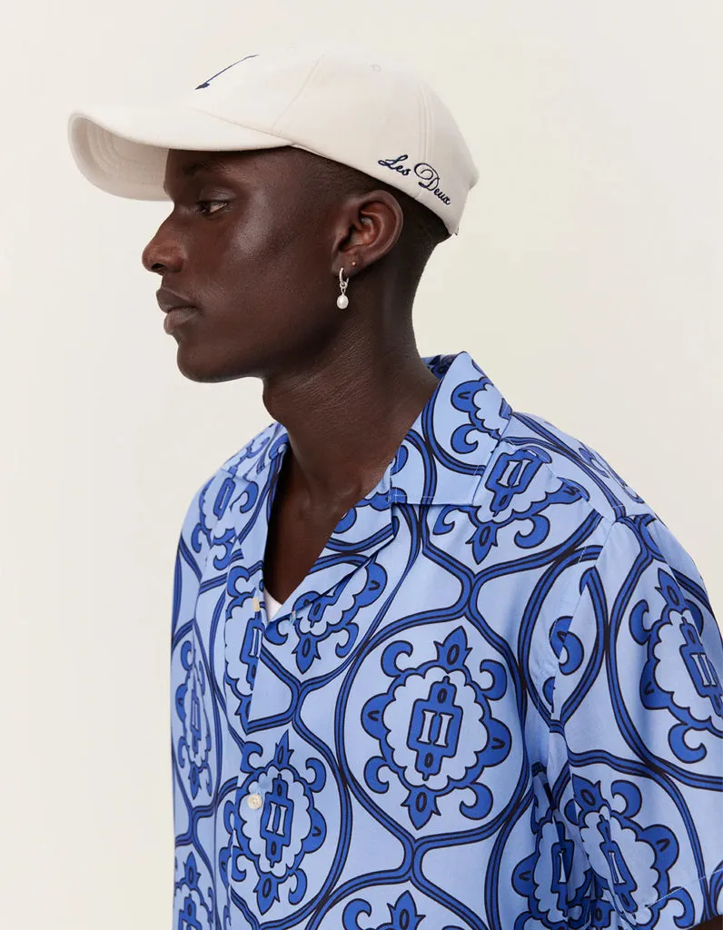 Les Deux Ornament AOP S/S Shirt - Summer Sky/Surf Blue