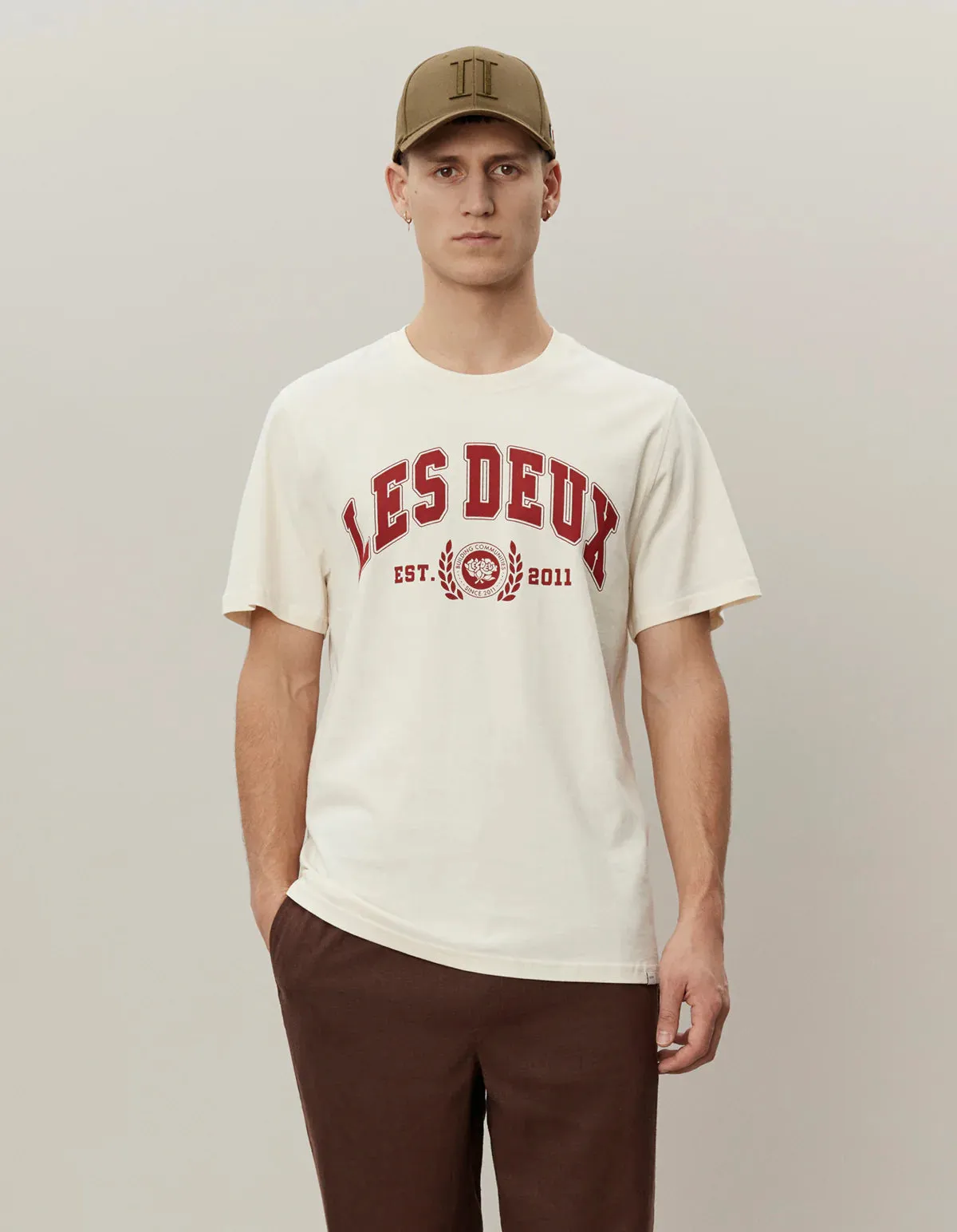 LES DEUX   University T-Shirt Light Ivory/Burnt Red