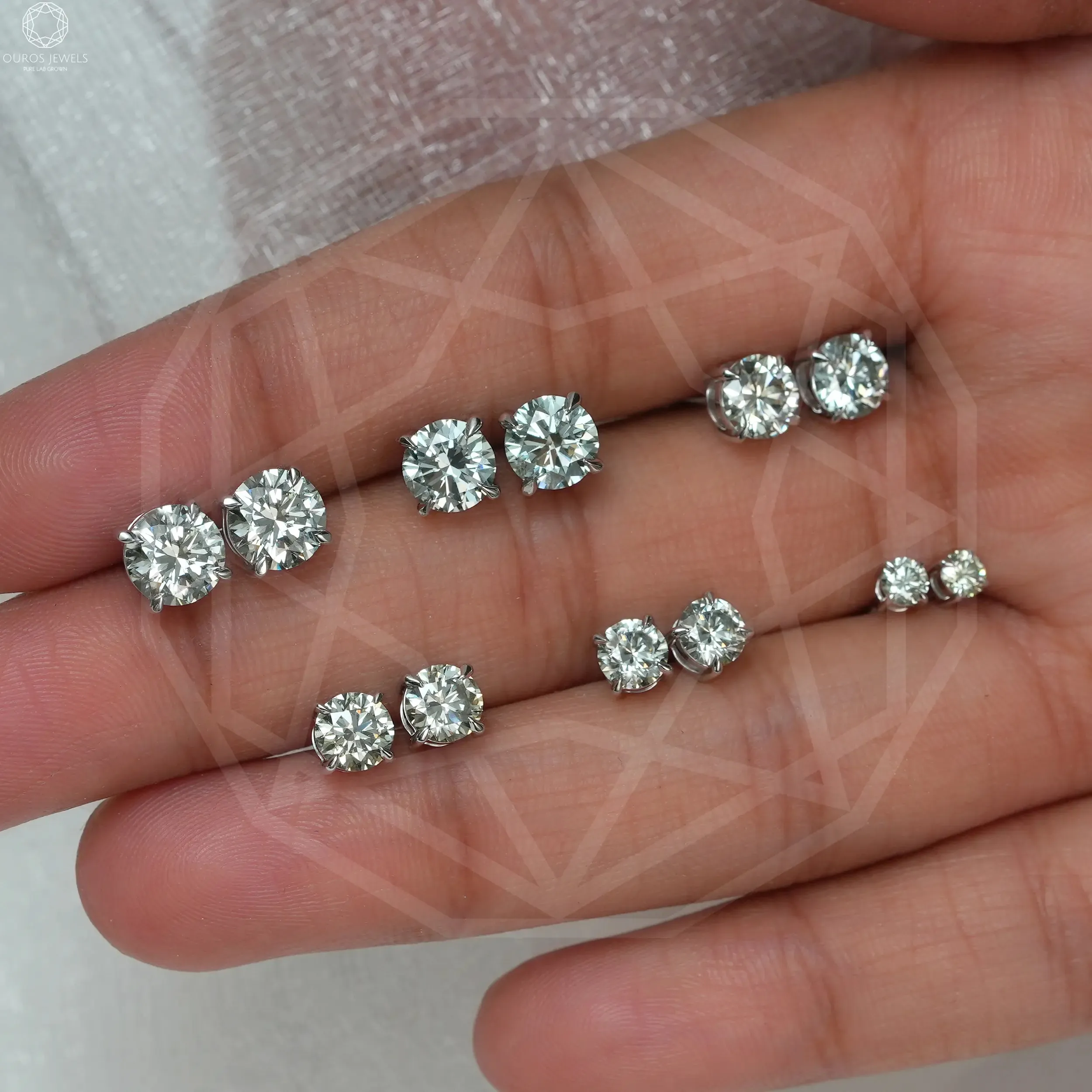 Round Shape Light Green Lab Diamond  Stud